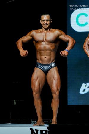 CLASSIC PHYSIQUE НОВИЧКИ